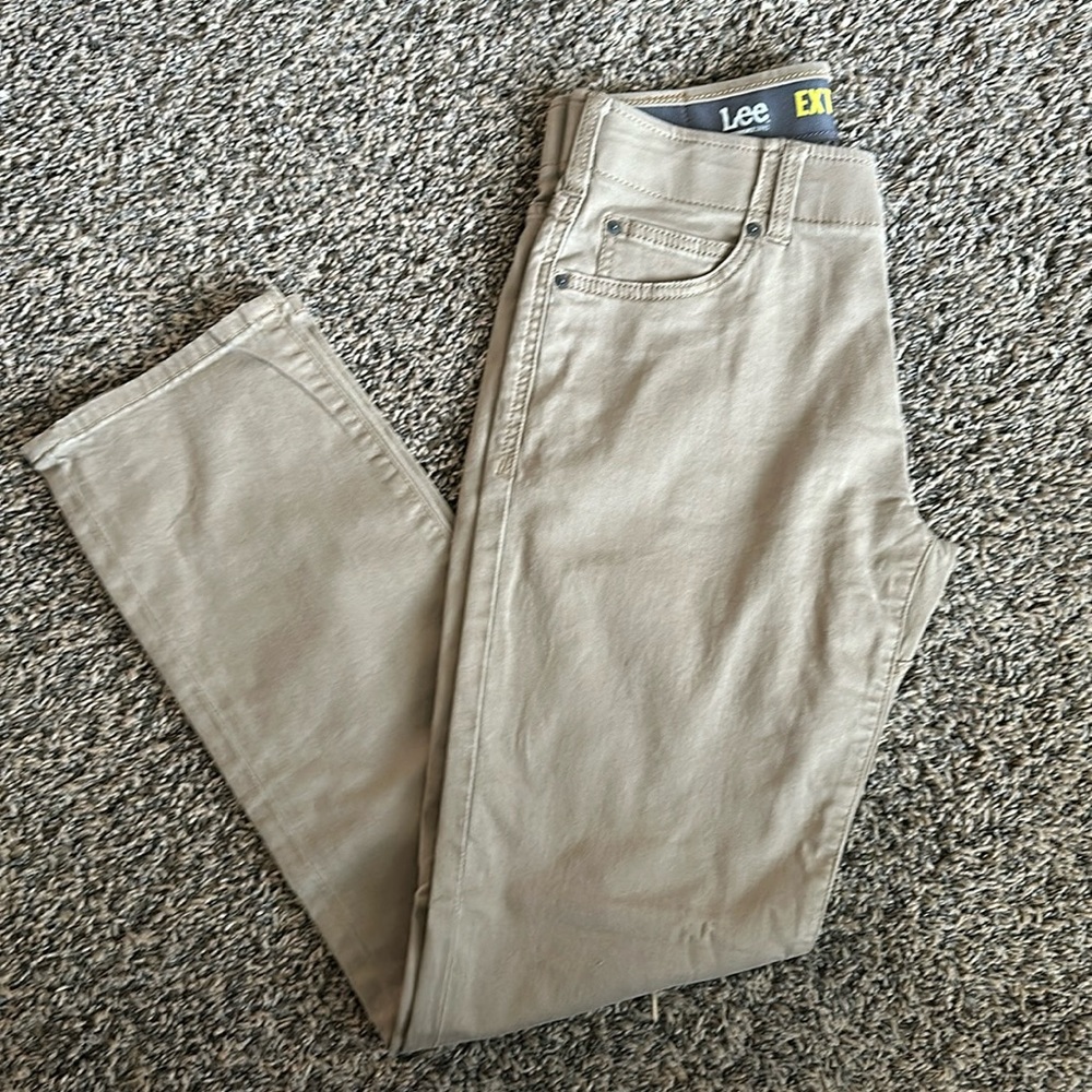 🤎 Lee Khakis 🤎